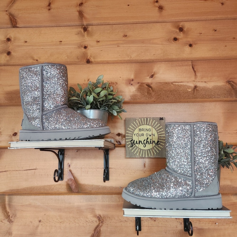 UGG Classic Treadlite Boots Sparkle Short Cosmos Silver Glitter‎ 1105390 Size 5